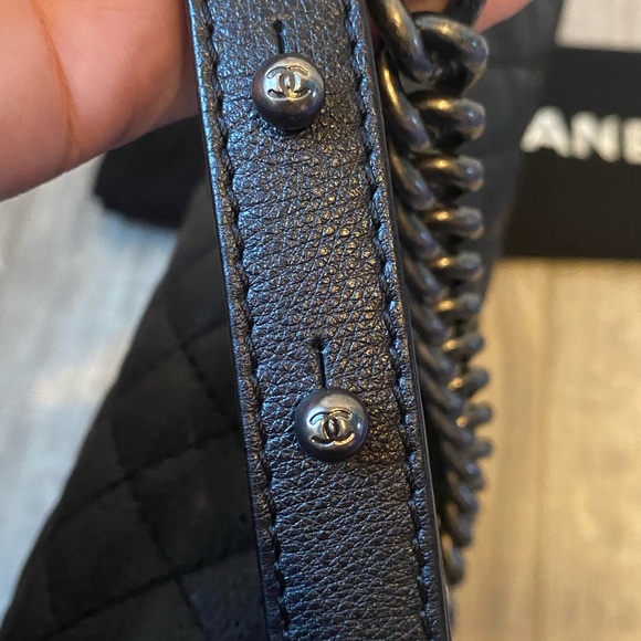 Chanel Jumbo Le Boy in Caviar Leather - Picture 4 of 12